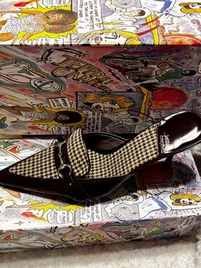 Jeffrey Campbell Astrologic Small Houndstooth Sz 10 Cream/Brown